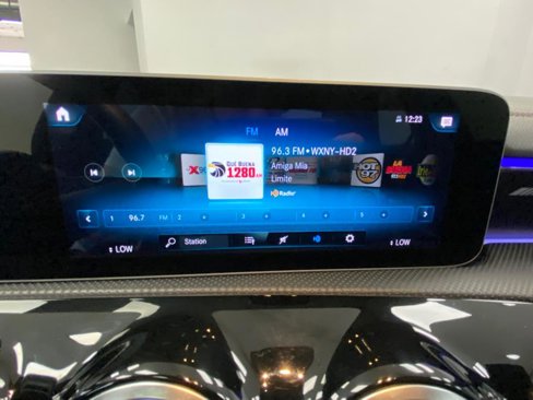 Used 2020 Mercedes-Benz CLA 35 AMG 4MATIC image 31
