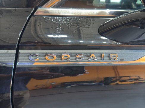 Used 2022 Lincoln Corsair Reserve image 10
