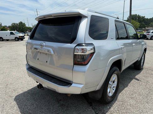 Used 2018 Toyota 4Runner SR5 Premium image 3