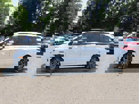 New 2026 Honda Odyssey Touring image 3