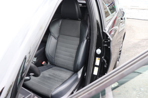 Used 2024 Mitsubishi Outlander 4WD Plug-In Hybrid image 11