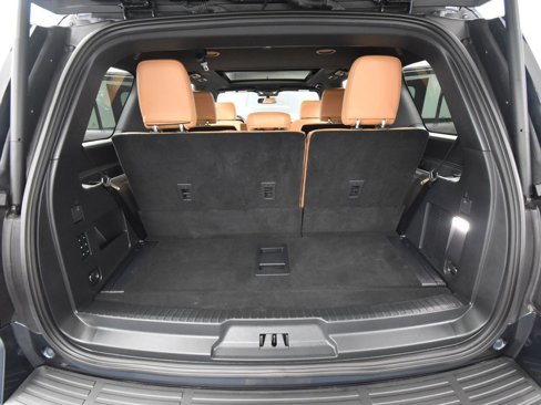 Used 2024 Ford Expedition Platinum image 46