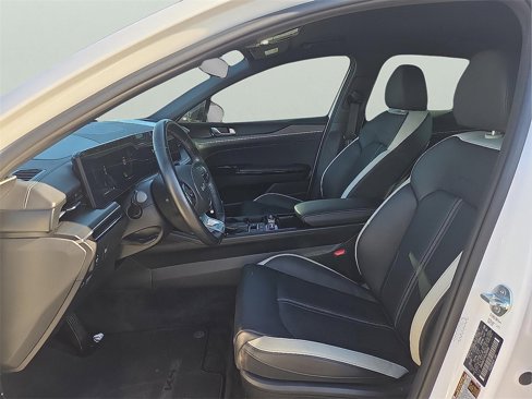 Used 2025 Kia K5 GT-Line image 11