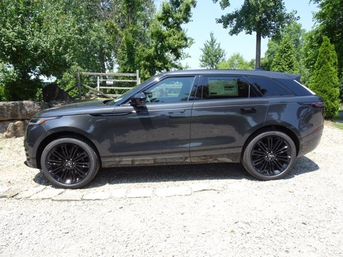 New 2026 Land Rover Range Rover Velar Dynamic SE image 9