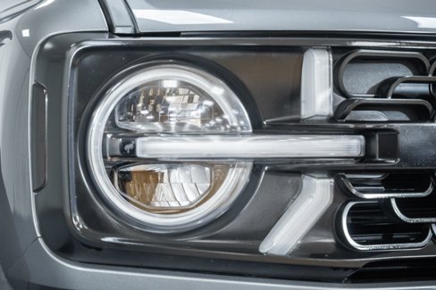 Used 2021 Ford Bronco Badlands image 9