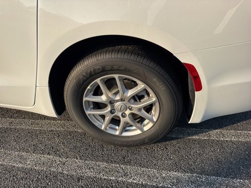 New 2026 Chrysler Pacifica Select image 6