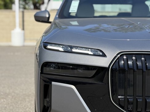 New 2026 BMW 740i w/ Executive Package image 12