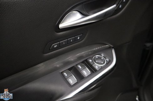 Used 2025 Cadillac XT4 Premium Luxury image 14