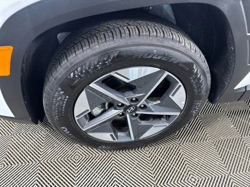 Certified 2025 Hyundai Tucson SEL image 9