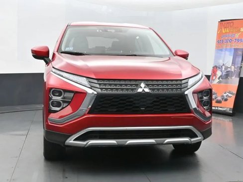 Used 2024 Mitsubishi Eclipse Cross SE image 3