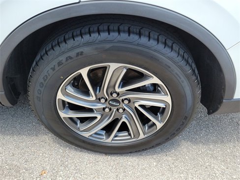 Certified 2023 Lincoln Aviator 2WD image 7