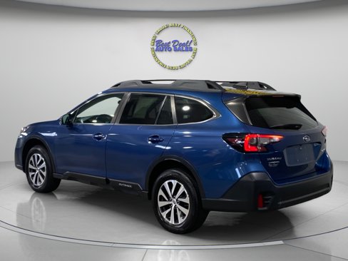 Used 2022 Subaru Outback Premium image 3