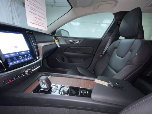 New 2026 Volvo V60 B5 Cross Country Plus w/ Climate Package image 21