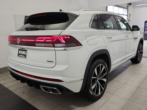 New 2026 Volkswagen Atlas Cross Sport SEL Premium R-Line image 4