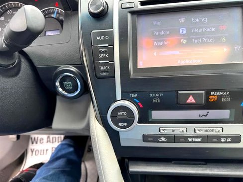 Used 2014 Toyota Camry SE image 20