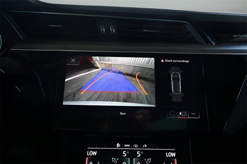 Used 2024 Audi Q8 e-tron Premium image 16