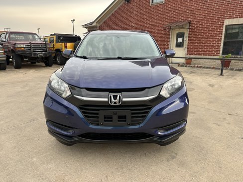 Used 2016 Honda HR-V LX image 2