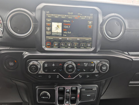 Used 2019 Jeep Wrangler Unlimited Sahara w/ Quick Order Package 24M Moab image 17
