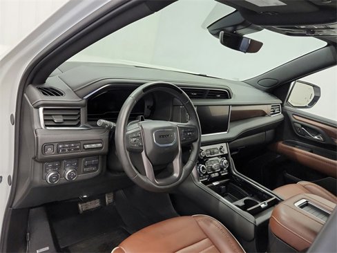 Used 2024 GMC Yukon Denali Ultimate image 18
