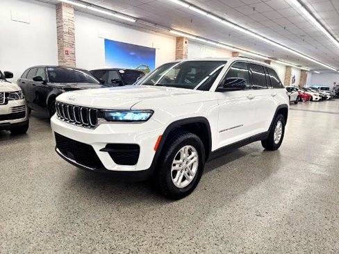 Used 2023 Jeep Grand Cherokee Laredo w/ Luxury Tech Group I image 1