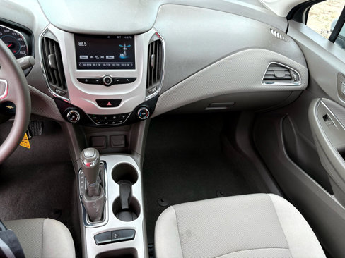 Used 2017 Chevrolet Cruze LS image 29