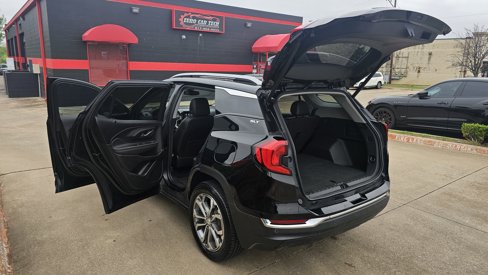 Used 2021 GMC Terrain SLT image 18
