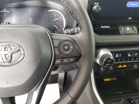 Used 2024 Toyota RAV4 XLE Premium image 20