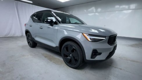 New 2026 Volvo XC40 B5 Ultra w/ Protection Package Premier image 17
