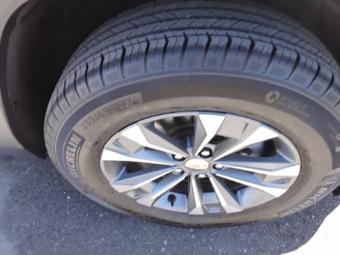 Used 2025 Chevrolet Equinox LT w/ Convenience Package II image 29