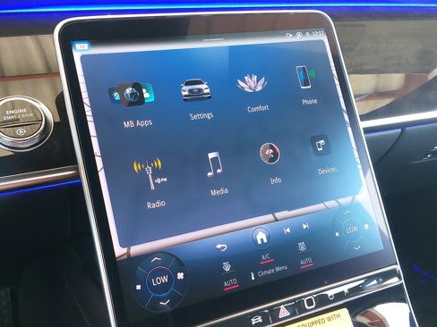 New 2025 Mercedes-Benz S 580 4MATIC Sedan image 22