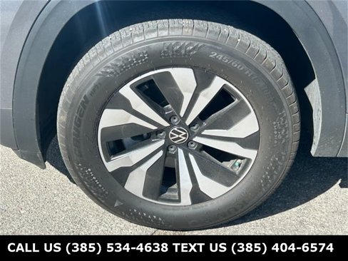 Used 2024 Volkswagen Atlas Cross Sport SE image 12