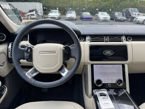 Used 2019 Land Rover Range Rover HSE image 18