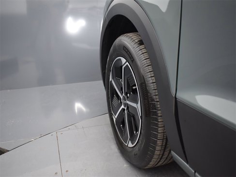 New 2025 Kia Niro EX image 12