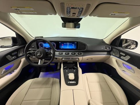 New 2025 Mercedes-Benz GLS 450 4MATIC image 8