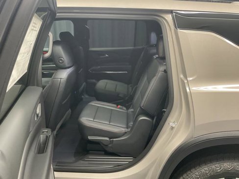 New 2026 Chevrolet Traverse Z71 w/ Driver Confidence Package image 12