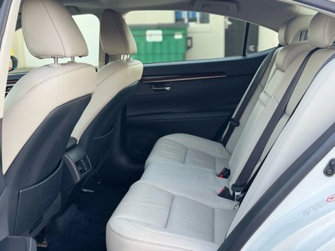 Used 2015 Lexus ES 350 image 20