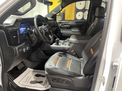Used 2024 GMC Sierra 1500 AT4 w/ Technology Package image 11
