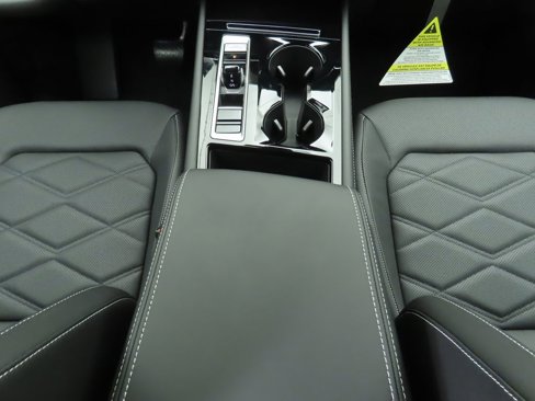 New 2026 Volkswagen Atlas SE image 17