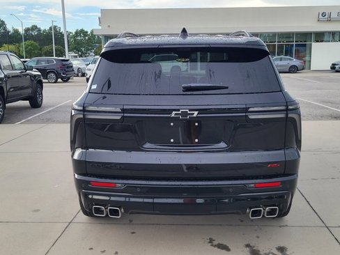 New 2025 Chevrolet Traverse RS image 3
