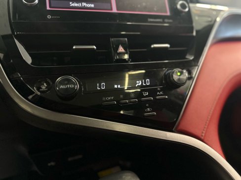 Used 2023 Toyota Camry XSE image 26
