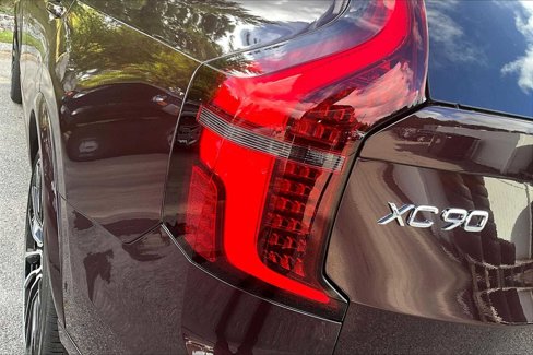 New 2026 Volvo XC90 B6 Ultra w/ Lounge Package image 5