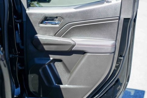Used 2024 Chevrolet Colorado Z71 image 19