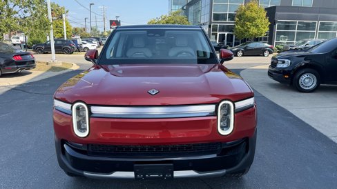 Used 2025 Rivian R1S Adventure image 17