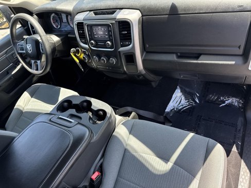 Used 2022 RAM 1500 Classic SLT image 39