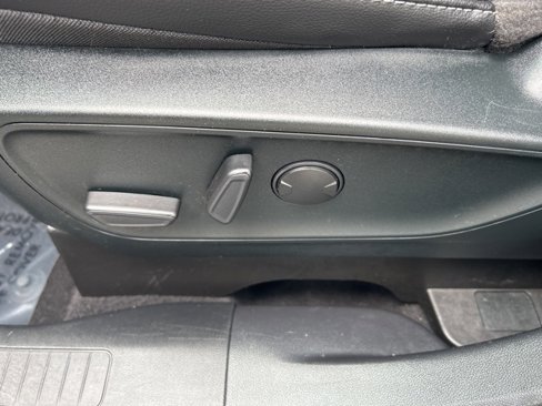 Used 2022 Ford Escape Titanium image 15