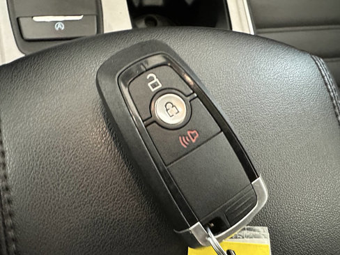 Used 2024 Ford Edge SEL image 43