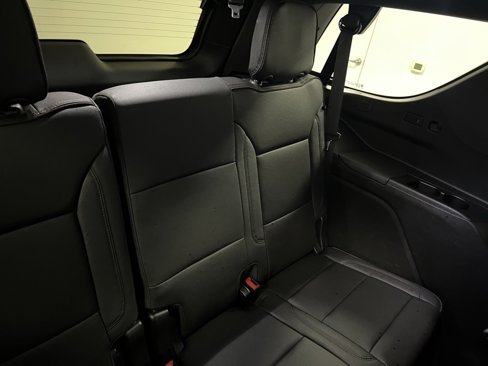 Used 2024 Chevrolet Tahoe High Country image 36