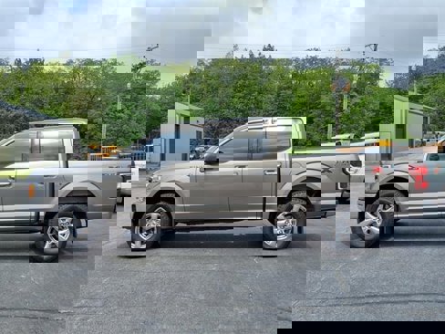 Certified 2019 Ford F150 XLT w/ XTR Package image 28