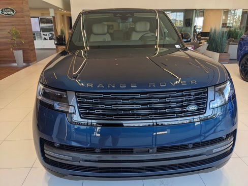 New 2025 Land Rover Range Rover Autobiography image 2