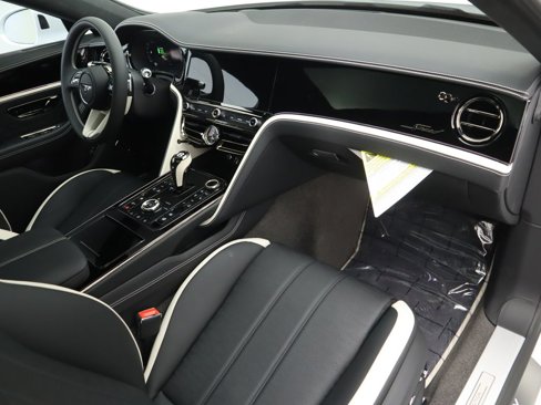 New 2025 Bentley Flying Spur Plug-In Hybrid image 18